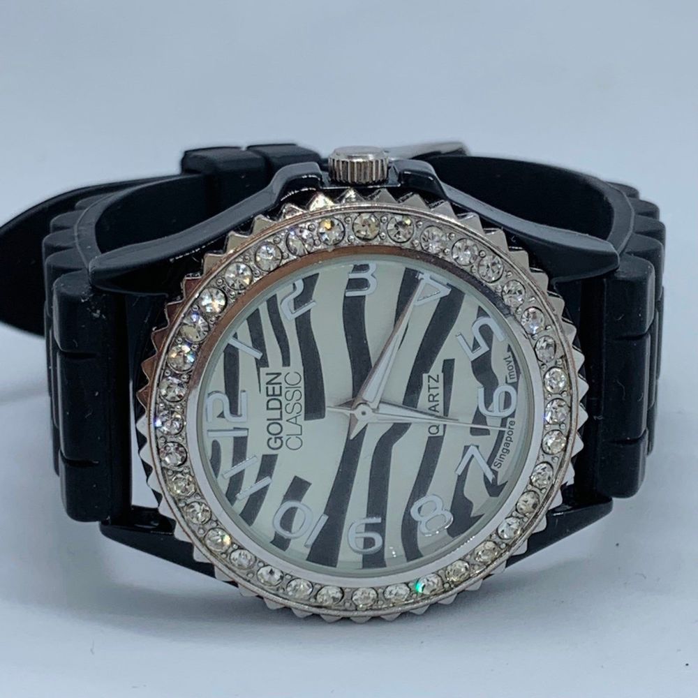 Golden classic zebra dial rhinestones ladies Quartz analog watch 38mm black runs